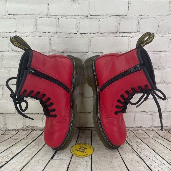 Dr. Martens leather lace up boots, red. US 1J - Picture 5 of 11